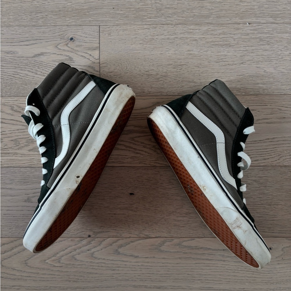 Vans Black and White High-Top Sneakers - Picture 3 of 4